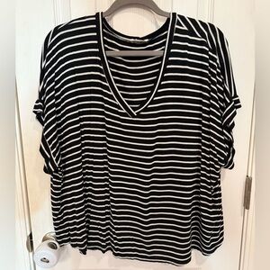 Pink Lily Daryl Ann Denner Black and White Boxy Short Sleeve Tee